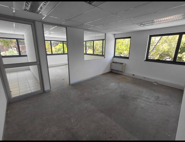 484M² OFFICE TO LET IN RANDJESPARK